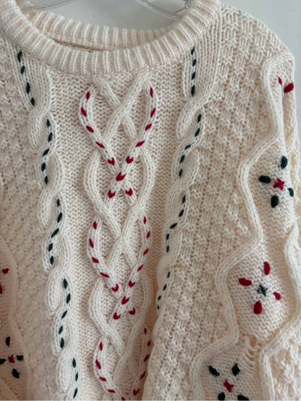 Entro Cream Cable Knit Sweater with green and red Embroidered Detail woman large - Picture 5 of 9